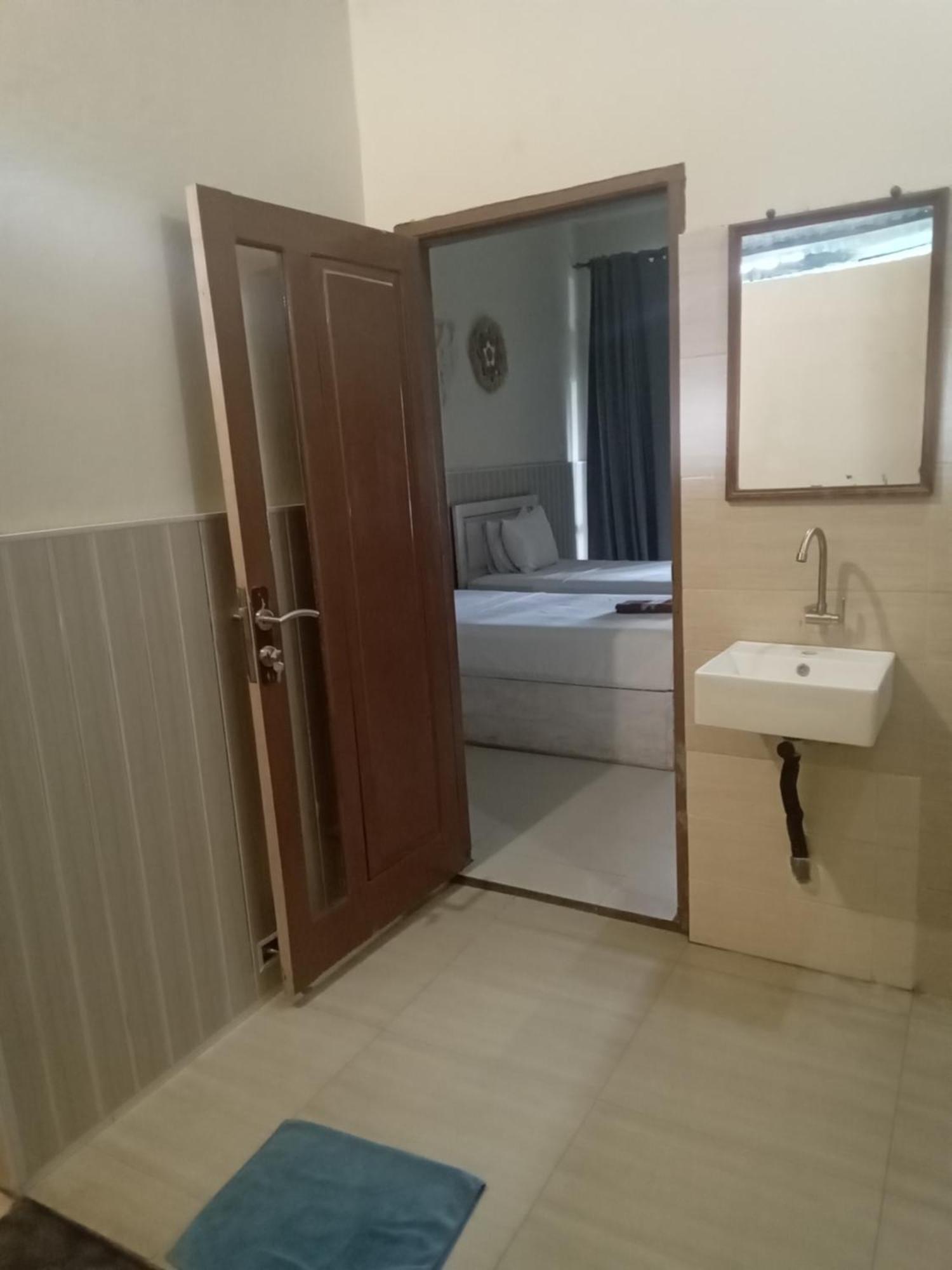 Wisma Bunda Τζίλι Τραγουανγκάν Δωμάτιο φωτογραφία